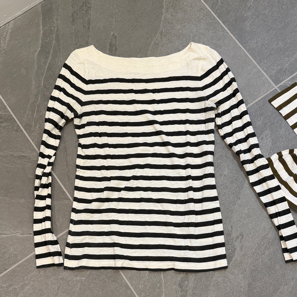 LOFT trio of long sleeve tees- Black, Khaki and Plum. Striped Long Sleeve Tees